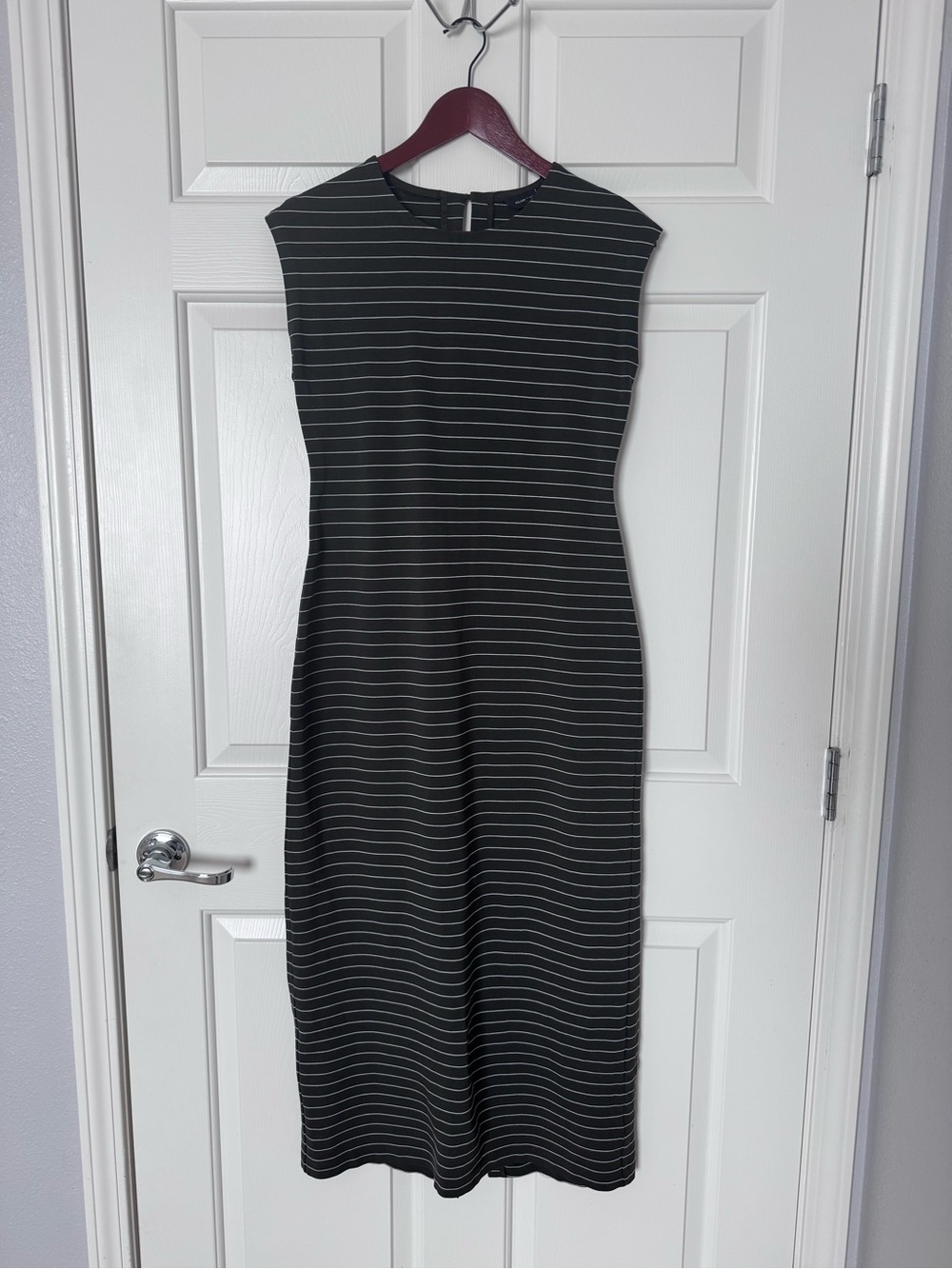 Club Monaco Black Sleeveless Striped Midi Dress